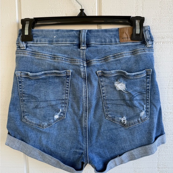 American Eagle High Waisted Light Wash Next Level Stretch Cuffed Shorts Size 0 - Picture 3 of 3